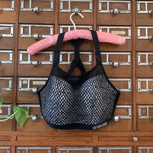 Victoria’s Secret Sports Bra Size 36DD